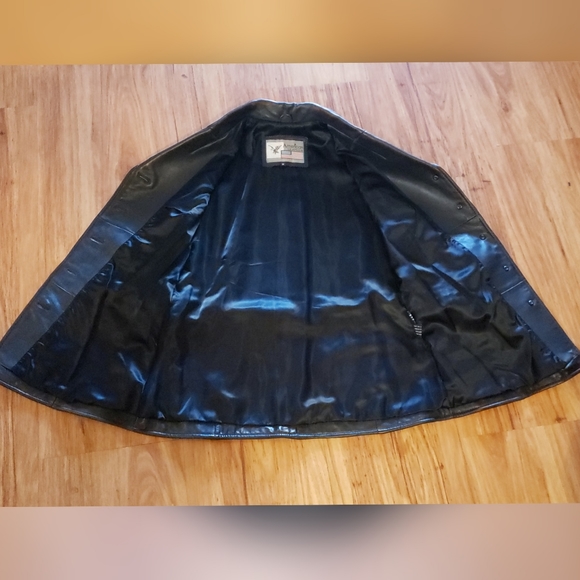 American Leather Vest Jacket w/ adjustable belt - Picture 4 of 5